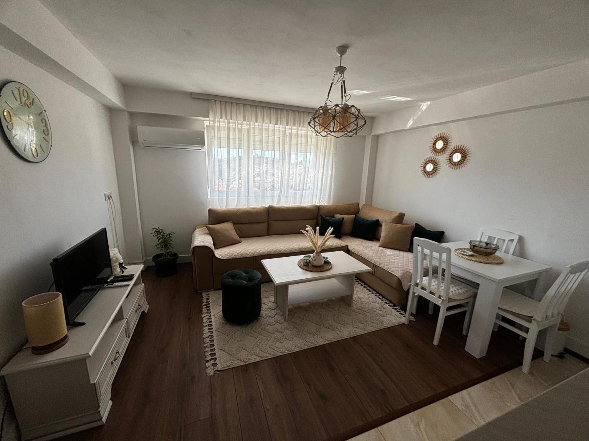 Apartman Dbb Nikšić Exteriör bild
